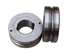 Roller of pipe shrinking machine